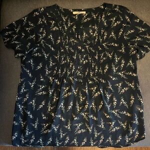 Fun 2 Fun Blue and White Short Sleeve Boxy Blouse